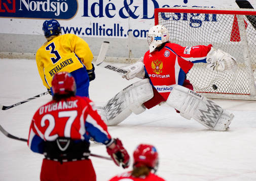Frida Nevalainen, Sverige, Anna Prugova, målvakt, Ryssland