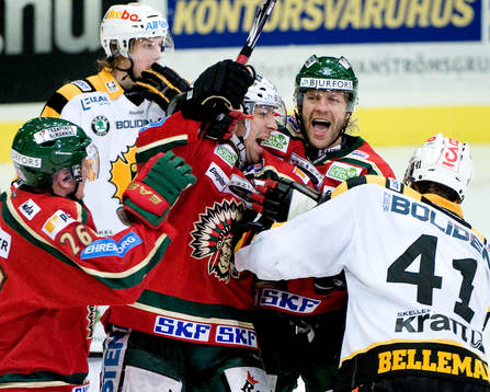 Joel Lundqvist, Frölunda, gör 4-1, jubel Tomi Kallio