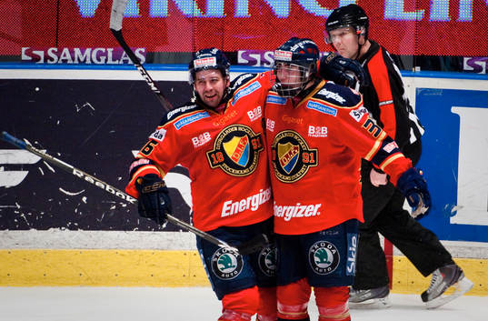 Nichlas Falk och Mika Zibanejad,  Djurgården, jubel