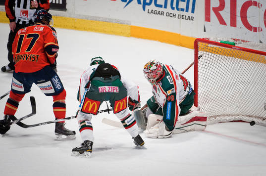 Mathias Tjärnqvist, Djurgården, trycker in pucken