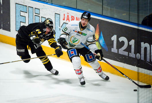Josh MacNevin, AIK och Anders Bastiansen, Färjestad