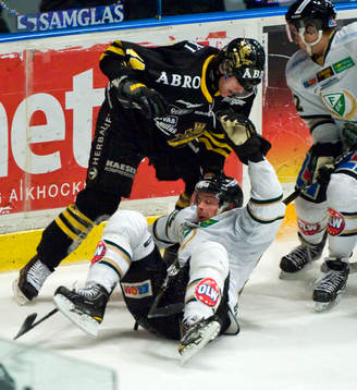 Josh MacNevin, AIK och Jonas Frögren, Färjestad