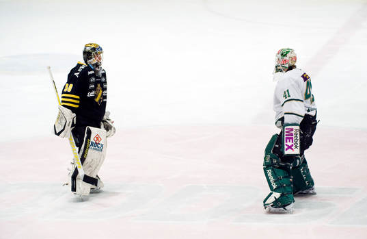 Viktor Fast, målvakt, AIK och Cristopher Nihlstorp,