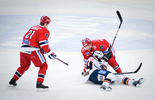 Daniel Brodin, Djurgården dras omkull av Arto Laatikainen,