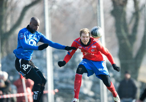 Marcus Nilsson, Helsingborg, nickduell med Joe Sise,