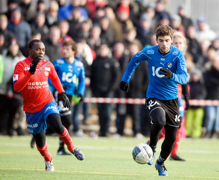 May Mahlangu, Helsingborg och Javi H, Halmstad