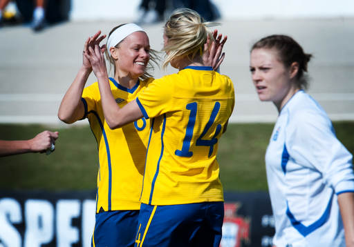 Sara Thunebro,  Josefine Öqvist, Sverige, jubel