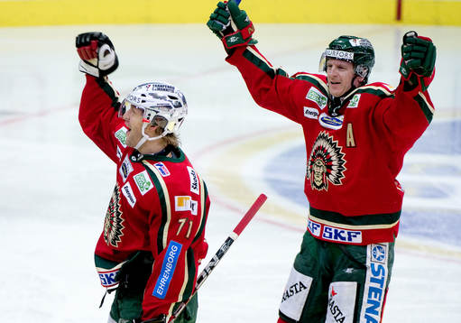 Tomi Kallio, Frölunda, gör 2-0, jubel Per-Johan Axelsson
