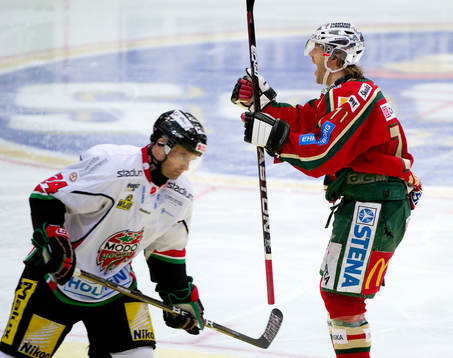 Tomi Kallio, Frölunda, gör 2-0, jubel. Depp Niklas