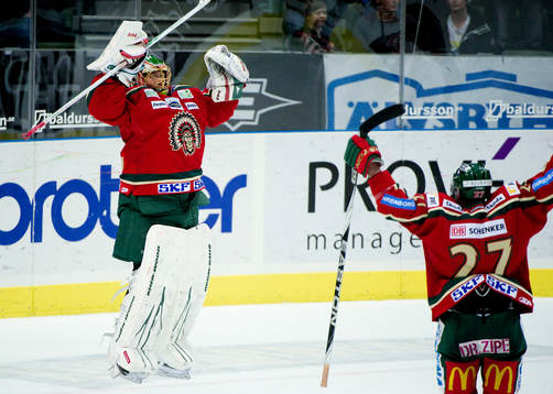 Joakim Lundström, målvakt Frölunda, Mikko Mäenpää,
