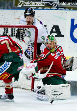 Joakim Lundström, målvakt Frölunda, Sanny Lindström,