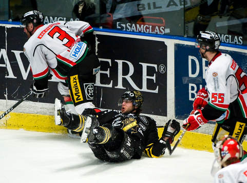 Josh MacNevin, AIK