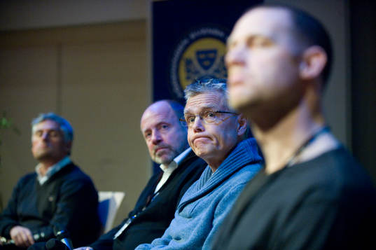 Paneldebatt med fr.v. Claes Eriksson, P-G Fahlström, Hans