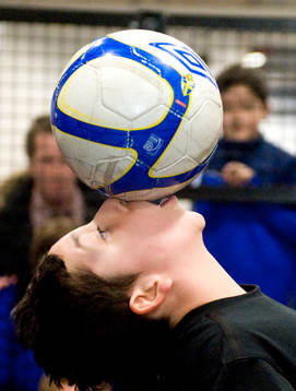 Panna, bolljonglering i bur: Daniel Tabrizi