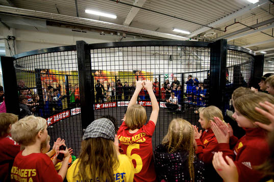 Panna, bolljonglering i bur: Daniel Tabrizi