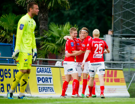 Erik Isralesson, Kalmar har gjort 1-0. Jubel! Depp av
