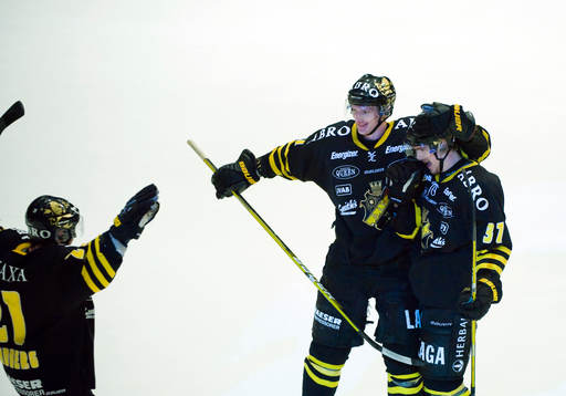 Fredrik Carlsson och Stefan Johansson, AIK, jubel