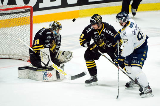 Viktor Fast, målvakt, Patrik Nemeth, AIK och Teemu Laine,