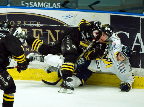 Oscar Ahlström, AIK och Daniel Grillfors, HV71