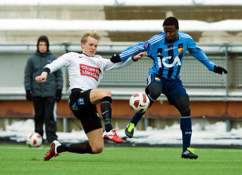 Mikael Thorstensson, Assyriska och Kennedy Igboananike,