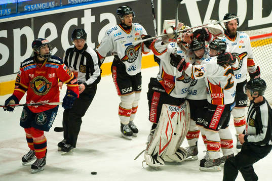 Anders Nilsson, målvakt, Anders Burström och Chris