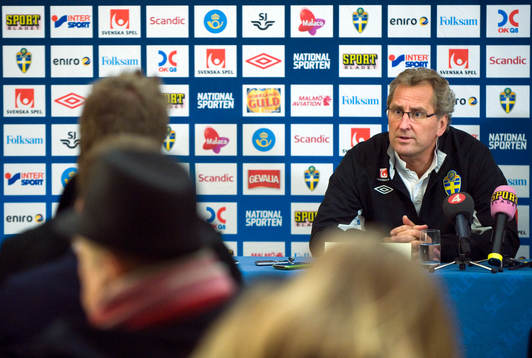 Bläddra bland fler bilder av Fotboll, Sverige, Presskonferens