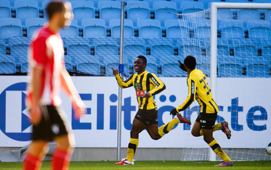 Majeed Waris, Häcken, jubel