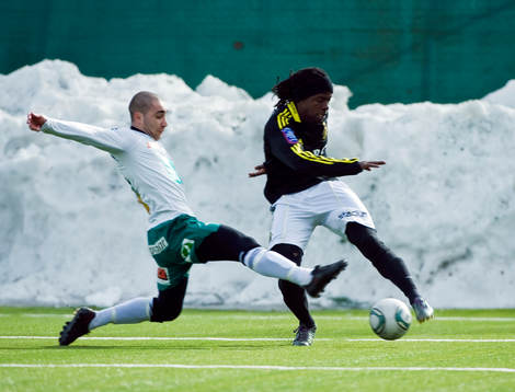 Giuseppe Funicello, Mariehamn och Martin Kayongo-Mutumba,