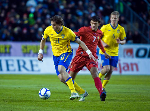 Johan Elmander, Sverige, Alexandru Gatücan, Moldavien och