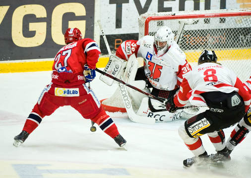 Patrik Carlsson, Södertälje och Ola Nilsson, målvakt,