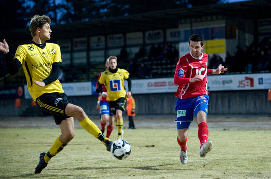 Denis Velic, Öster mot Linus Karlsson, Hässleholm