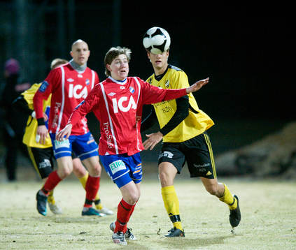 En Öster-spelare mot Linus Karlsson, Hässleholm