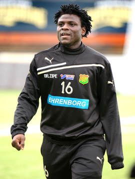 Razak Omotoyossi, Gais
