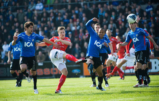 Bläddra bland fler bilder av Fotboll, allsvenskan, Halmstad - Kalmar