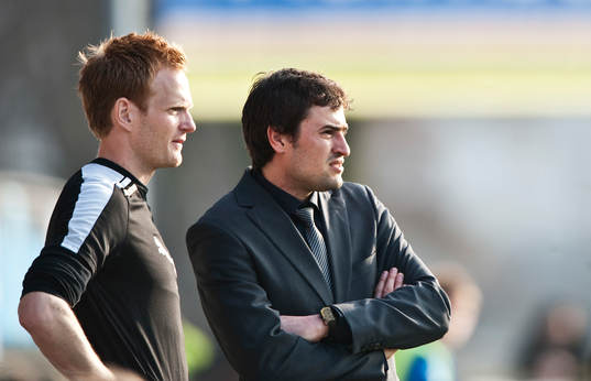 Michael Svensson och Josep Clotet Ruiz, tränare, Halmstad