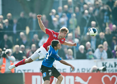 Paulus Arajuuri, Kalmar mot Shkodran Mohli, Halmstad. Nick,