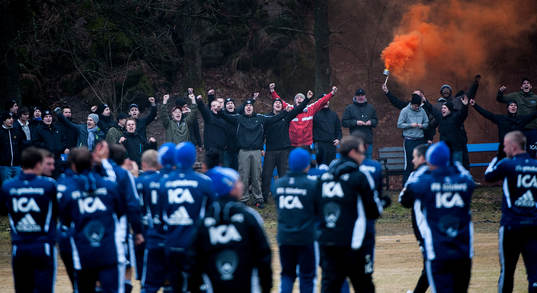 Många supportrar på plats, truppen tackar för stödet
