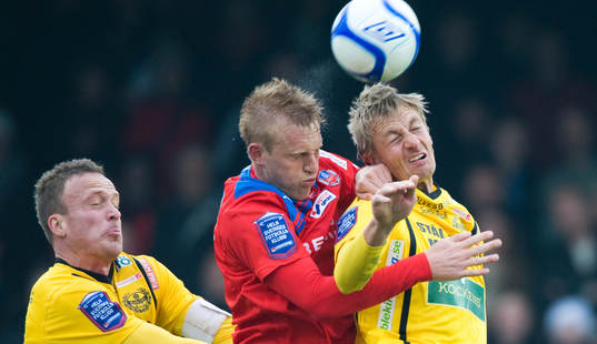Mittbacksduell, Peter Larsson, Helsingborg och Patrik