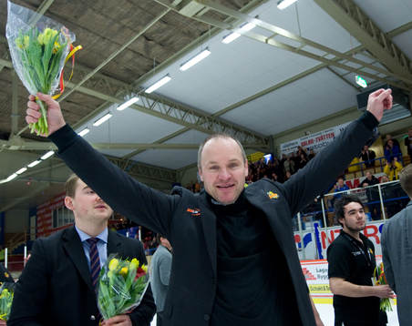 Janne Karlsson, tränare jubel