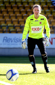 Hedvig Lindahl, målvakt