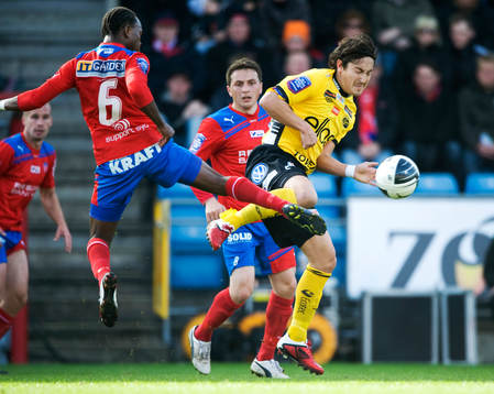 May Mahlangu, Helsingborg och Stefan Ishizaki, Elfsborg