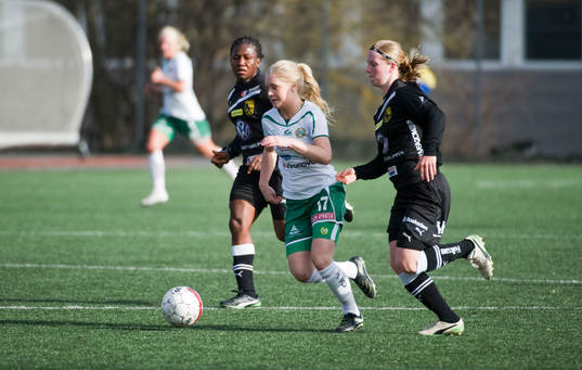 Lisa Grönborg, Hammarby jagas av Linda Molin, Umeå