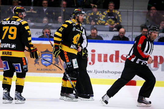 Jimmie Ericsson, Skellefteå, missnöjd med Tomas