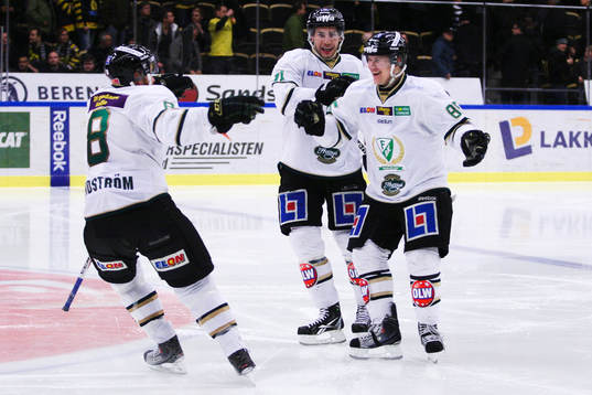 Mikael Johansson, Färjestad, avgör på övertid