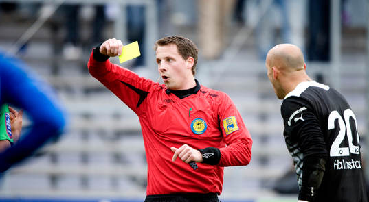 Andreas Ekberg, domare, kom helt fel in i matchen