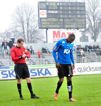 Tidig utvisning, drygt 11 minuter, Joe Sise, Halmstad,
