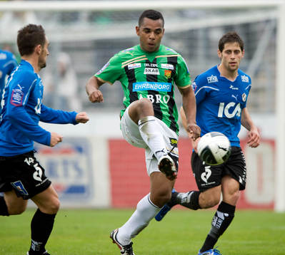 Alvaro Santos, Gais