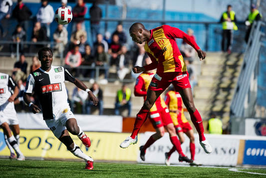 John Chibuike, Häcken, och Omar Jawo, Syrianska