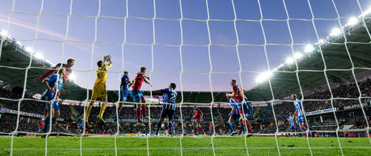 Gamla Ullevi i skymning. Arena, stadion