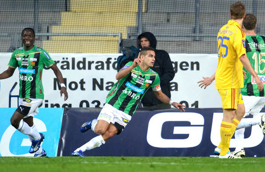 Mervan Celik, Gais, jubel
